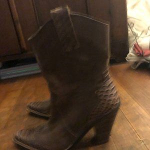 Penny ❤️'s Kenny  Cowgirl Boots